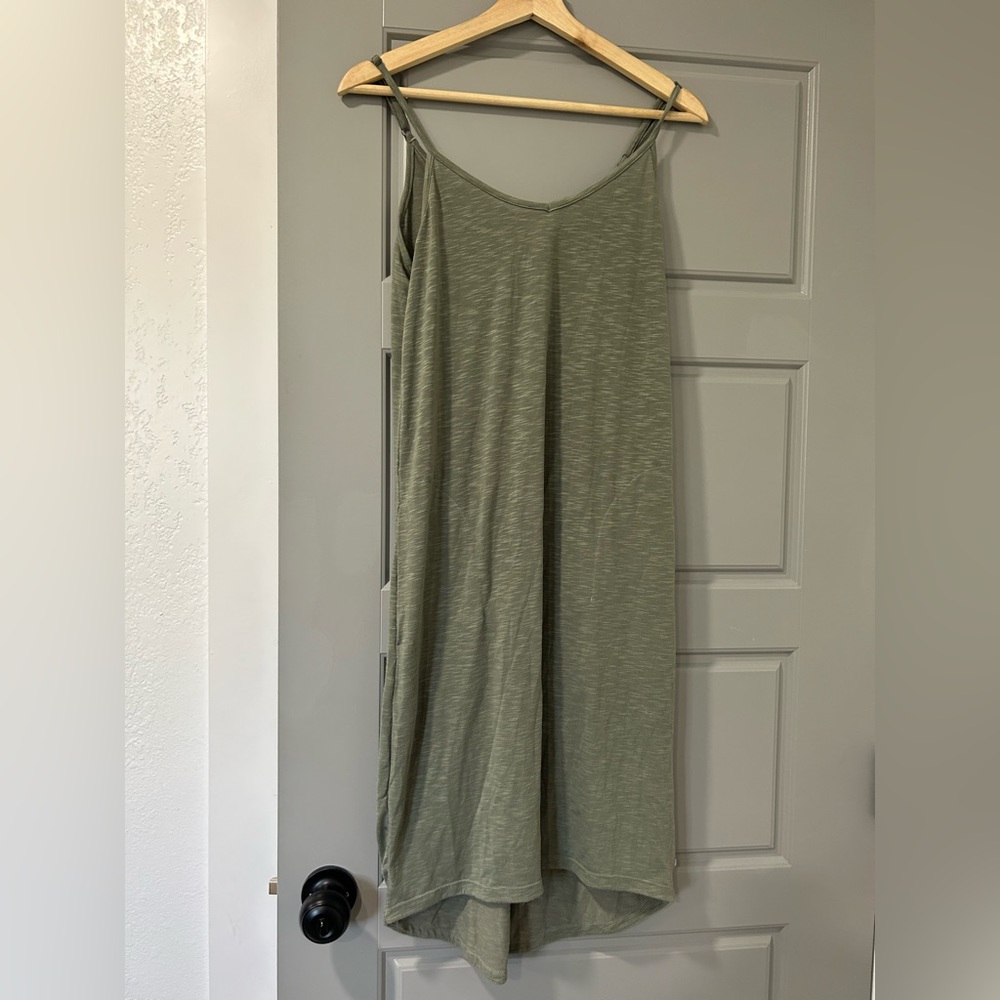 Mountain Hardware Green Heather Midi Sheath Dress